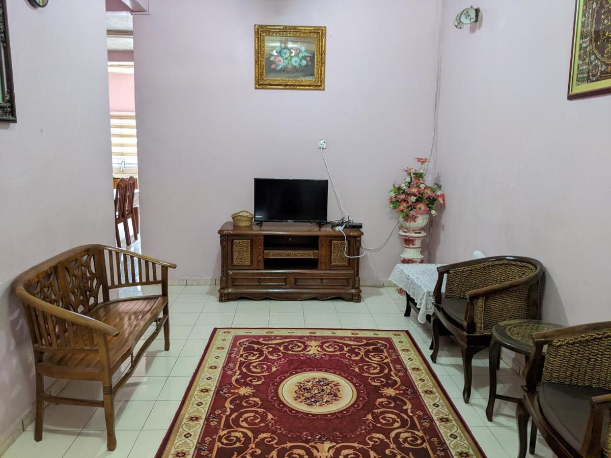 Aryani Homestay Kampong Kelemak Habitación foto